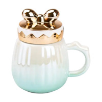 Чашка фарфоровая 500 мл с крышкой Зеленая HP7194GR