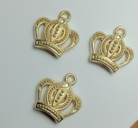 Подвеска «корона». Размер - 15*17 мм. Металл. Цвет - светлое золото.