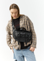 Велика шкіряна жіноча поясна сумка бананка високої якості українського виробництва- чорна