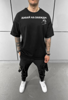 Футболка чорна з мерчем | 58-097