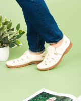 Чоловічі світло-бежеві туфлі з перфорацією