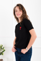 Жіноча чорна футболка з принтом