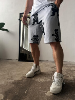 Чоловічі білі літні легкі трикотажні шорти з яскравим принтом