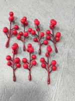 Ягодки на ветке / 10 мм/ 7 ягодок/ красный
