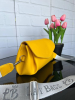 Три відділення. Жовтий - стильний клатч — сучасна класика з акцентом на комфорт, стиль і практичність (0574)