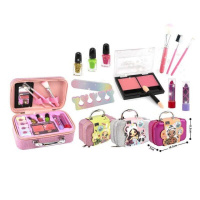 Косметика дитяча в бьюті кейсі