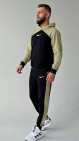 Чоловічий спортивний костюм Nike чорний з оливковими вставками