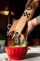 Млин для солі та перцю «Ракета», світла