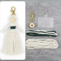 Набор макраме для рукоделия и плетения брелока «Куколка» для ключей и аксессуаров белый с тёмно-зелёным
