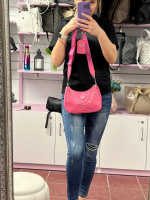 Малина —  стильний клатч + монетниця, на одне відділення на блискавці, декорований знімним ланцюжком (1692)