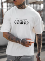 Чоловіча біла модна оверсайз футболка з яскравим дизайном