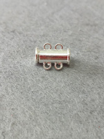 Замок магнитный. Размер - 6*15 мм. На 2 линии. Цвет - серебро