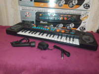 Дитячий синтезатор піаніно 803 USB, MP3, Мікрофон, 37 клавіш, 8 тонів, 8 ритмів, 22 демо-мелодії