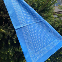 Бандана с узором Горошек 10553 55х55 см голубая