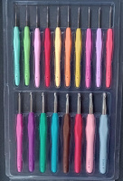 Набор крючков для вязания 18 шт с силиконовой ручкой