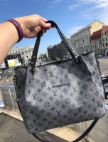 Сірий фон (чорні літери) - велика, стильна та вмістка сумка, легко вміщує формат А4 (0120-3)