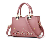 Женская сумочка с вышивкой Розовый