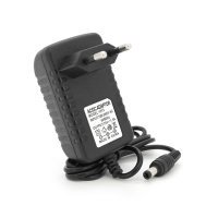 Импульсный адаптер питания YM-1515 15V 1.5А  штекер 5.5/2.5 длина 0,9м