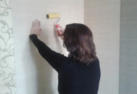 Поклейка обоев в Киеве Частный маляр