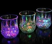 Склянка з підсвічуванням color cup