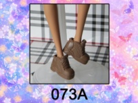 Спортивная обувь