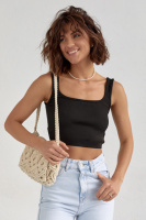 Короткий топ у рубчик на широких бретелях — чорний колір, L (є розміри)