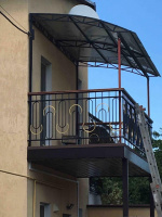 ​Балкон із Металевого Куточка