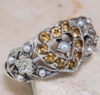 Серебряное кольцо с цитрином и жемчугом в викторианском стиле