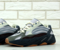 Чоловічі кросівки Adidas Yeezy Boost 700 (41-45)