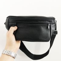 Шкіряна сумка-бананка через плече (чорна, унісекс)