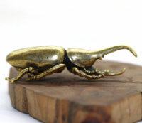 Фигурка жука «Геркулес», художественное литье из бронзы.