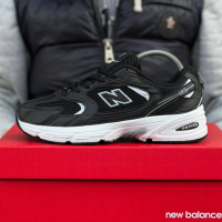 Кросівки весна-літо New Balance колір чорний/білий