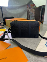 Мессенджер Louis Vuitton Mini Soft Trunk чорний c830