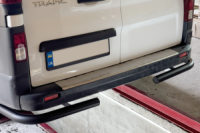 Задние уголки Black (2 шт, нержавейка) для Opel Vivaro 2015-2019 гг