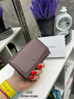 Натуральна шкіра. Темна пудра - жіночий стильний мініатюрний гаманець на магніті - 13х8 см - у коробці  (1242)