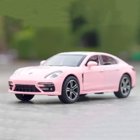 Модель автомобиля Porsche Panamera RESTEQ 1:32 — розовая инерционная машинка с открывающимися дверями, звуком и светом