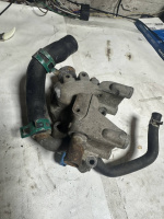 Корпус термостата в сборе Чери Джаги Кимо Бит