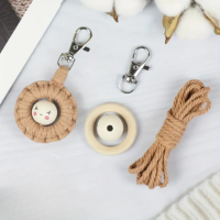 Набор макраме для рукоделия для ручной пряжи брелока для ключей или аксессуаров 10х5см,коричневый