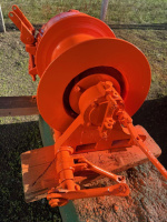 Лебедка буровой установки УГБ 50 с отключающим механизмом вращения и тросом