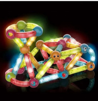 Магнітний конструктор із навчальними блоками, що світяться, з 76 елементів