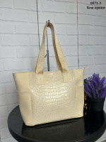 Беж - формат А4 - блискуча, стильна та елегантна сумка з крокодиловим принтом (0571-3)