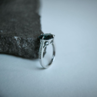 Серебряное кольцо CatalogSilver с топазом Лондон Блю 3.657ct, фианитами, вес изделия 3,21 гр (2178262) 18 размер