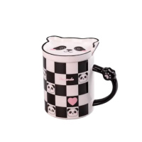Чашка фарфоровая The Panda 350мл с блюдцем и ложкой Шахматка HPCY8369CH
