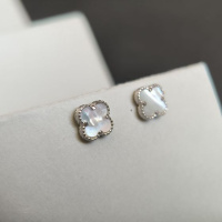 Серебряные серьги CatalogSilver с натуральным перламутром (60002183)