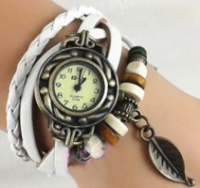Годинник-браслет з підвіскою листочок Білі