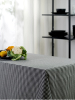 Скатертина в клітинку