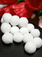 Помпоны для творчества 1,5 см, 50 шт/ Молочный- белый