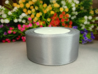 Атласная лента 4 см. Длина рулона 23 м. Цвет светло серый