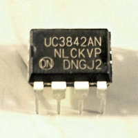 UC3842AN DIP-8 China