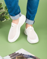 Чоловічі білі кросівки з текстилю